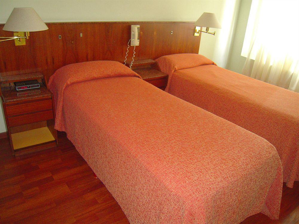 Ecuador Hotel بوينس آيرس المظهر الخارجي الصورة