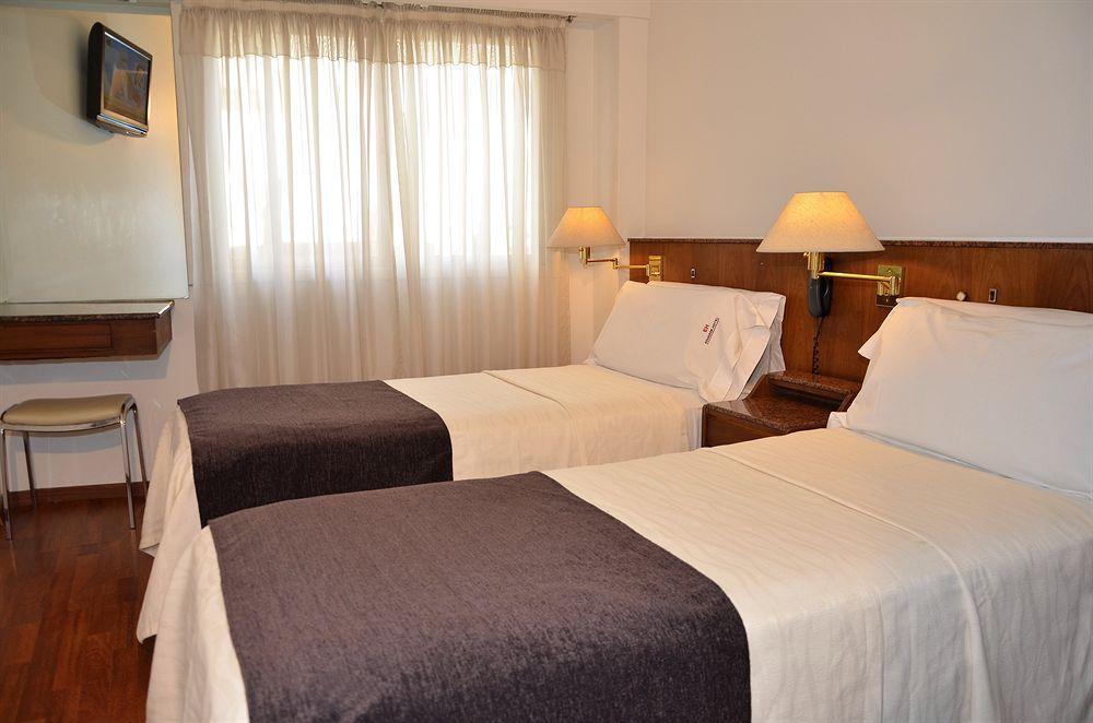 Ecuador Hotel بوينس آيرس المظهر الخارجي الصورة