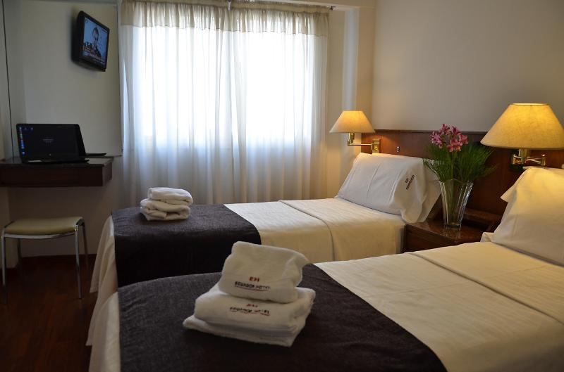 Ecuador Hotel بوينس آيرس المظهر الخارجي الصورة