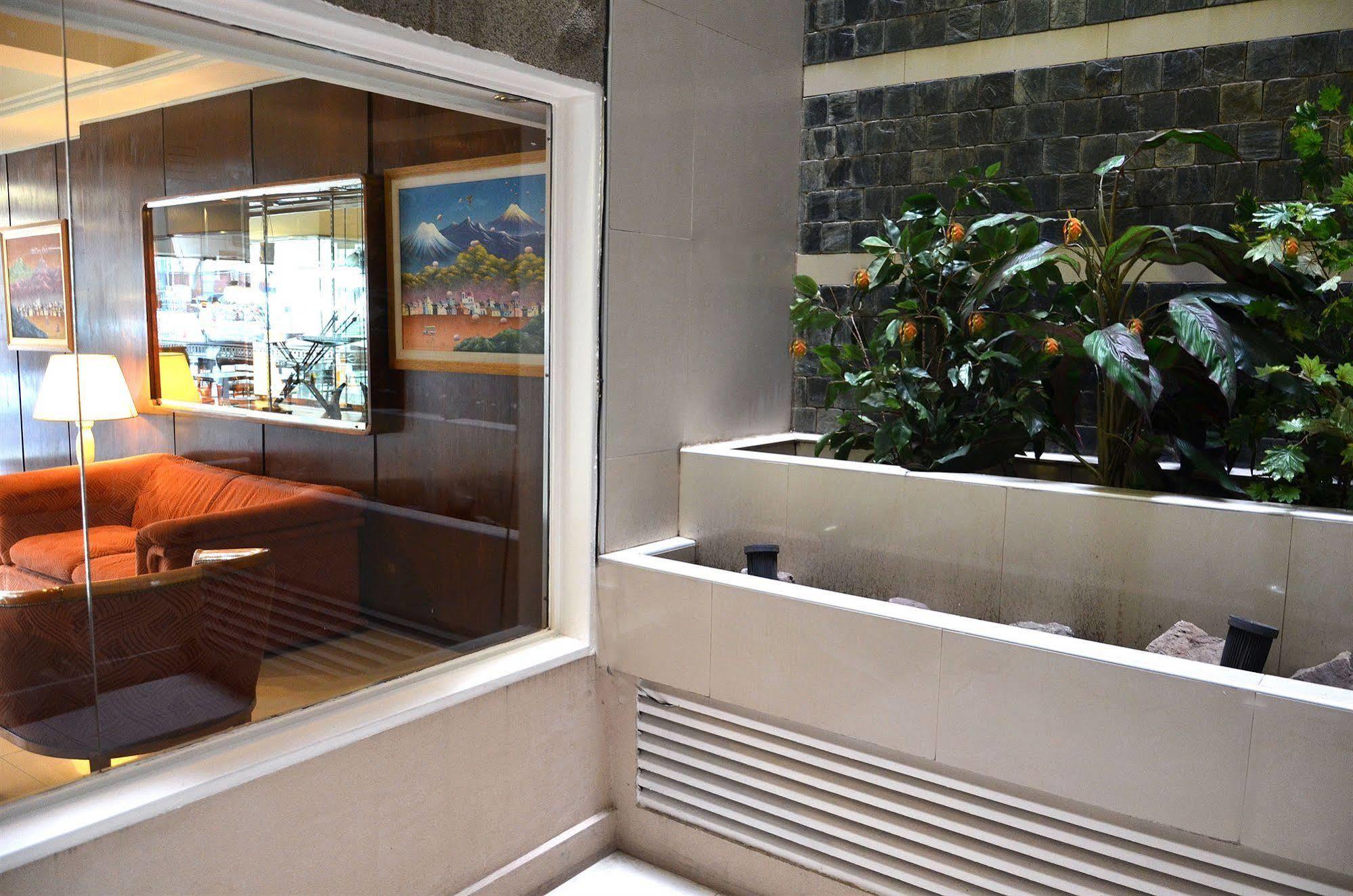 Ecuador Hotel بوينس آيرس المظهر الخارجي الصورة