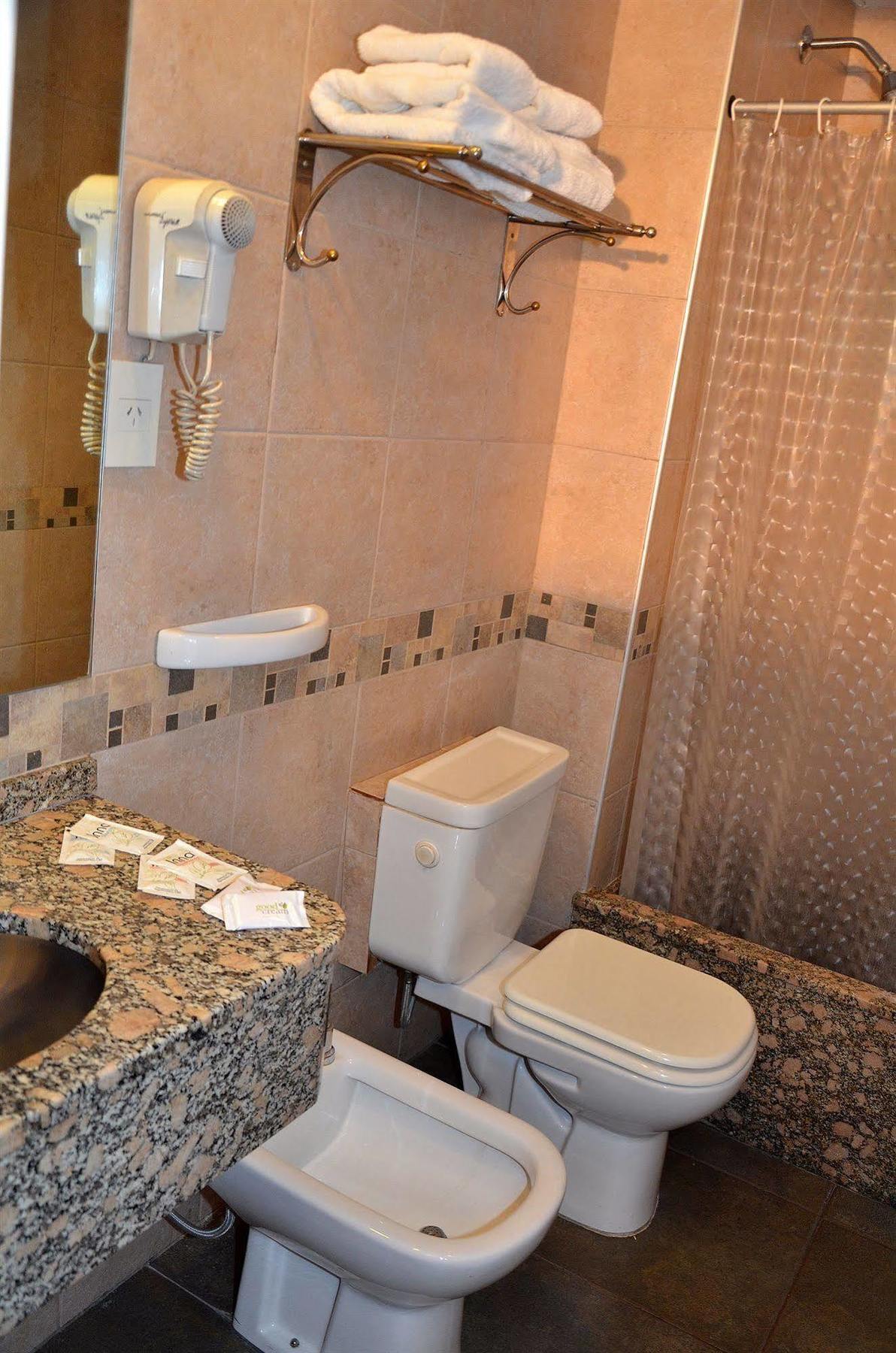 Ecuador Hotel بوينس آيرس المظهر الخارجي الصورة
