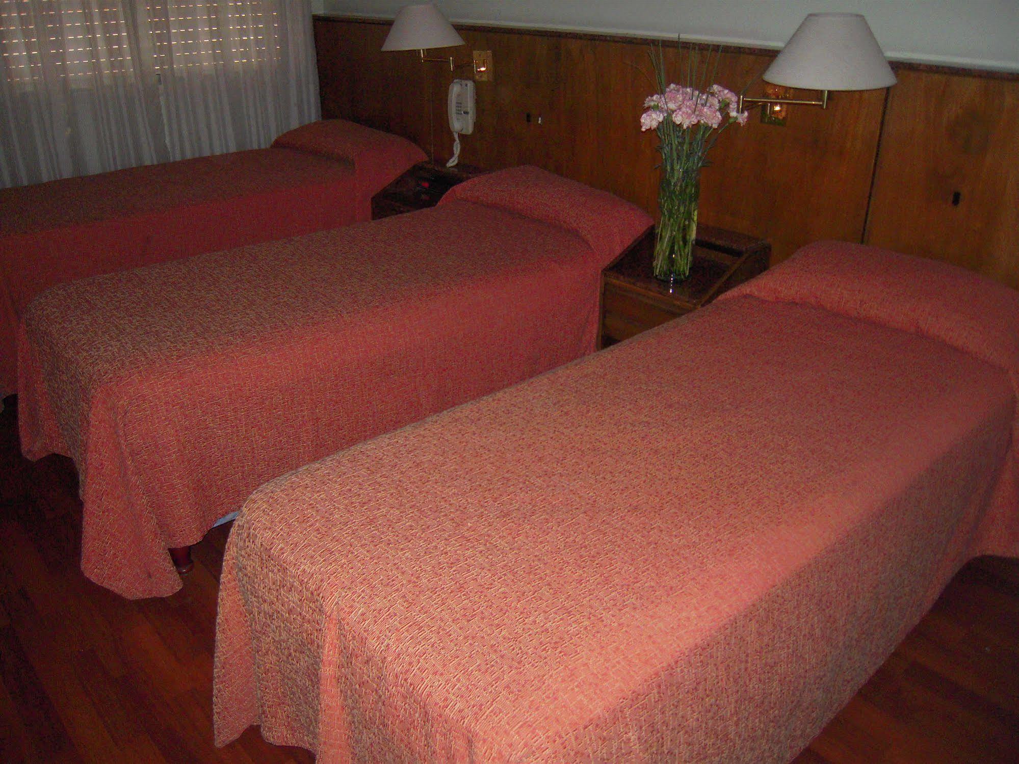 Ecuador Hotel بوينس آيرس المظهر الخارجي الصورة