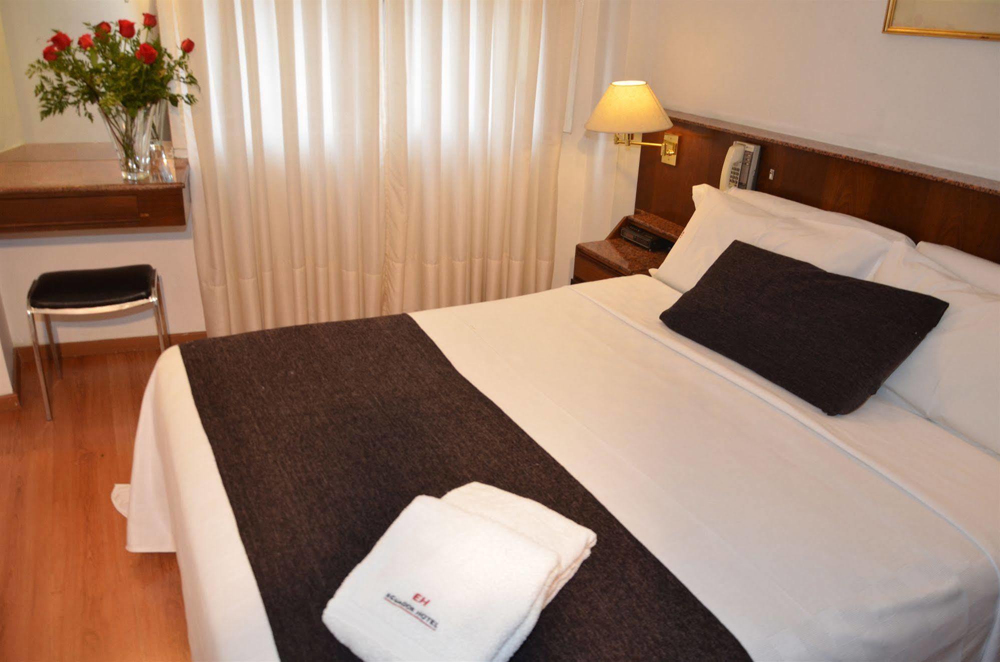 Ecuador Hotel بوينس آيرس المظهر الخارجي الصورة