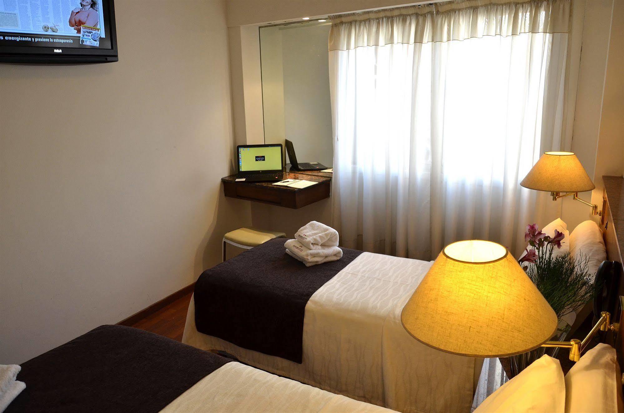 Ecuador Hotel بوينس آيرس المظهر الخارجي الصورة